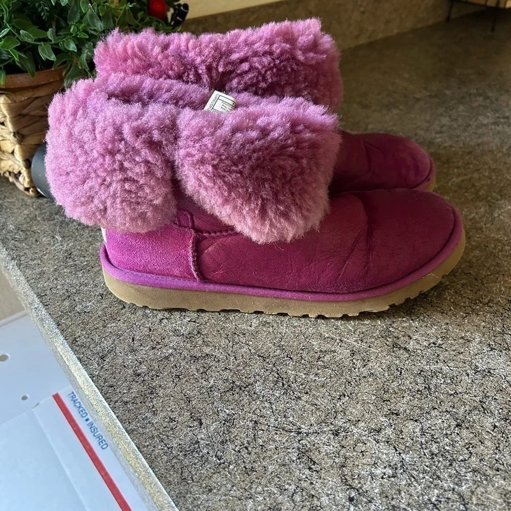 Fuschia Ugg Boots size 5